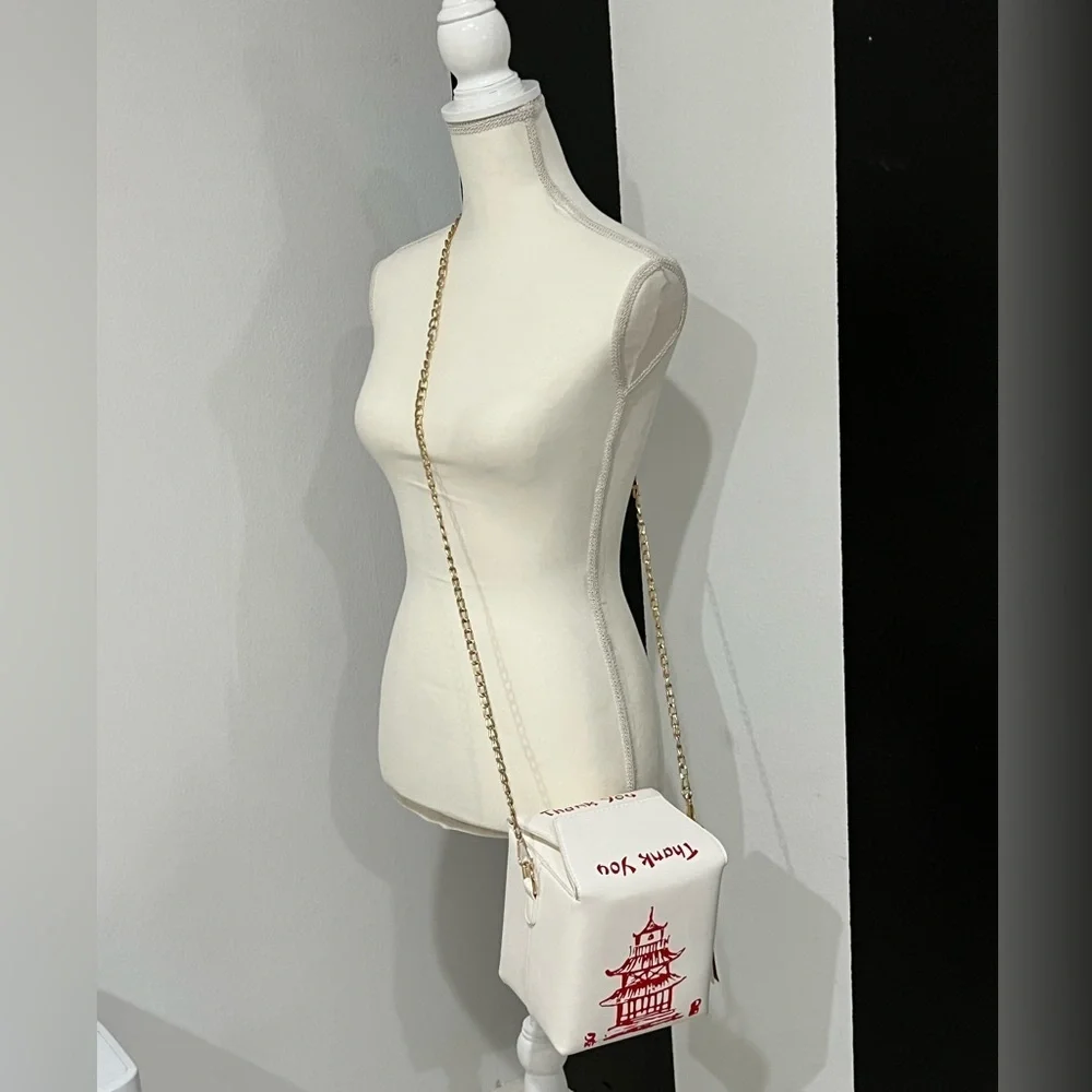 🥡White and Red Graphic Women's Bag🥡 - Picture 8 of 10